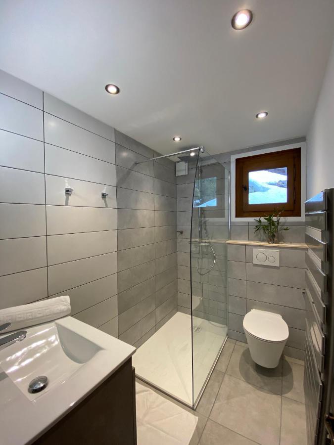 Chambres D'Hotes - B&B - Chalet Mountain Vibes เลอุชส์ ภายนอก รูปภาพ